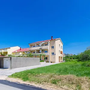Apartman And Sime M, Lopar