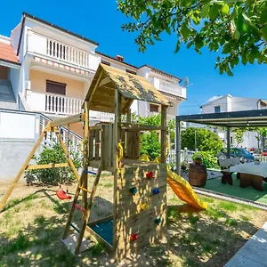 Apartman Branko, Lopar