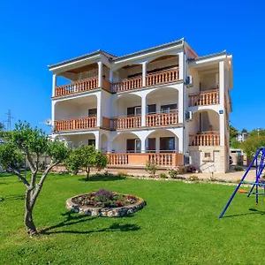 Apartman Danica, Lopar